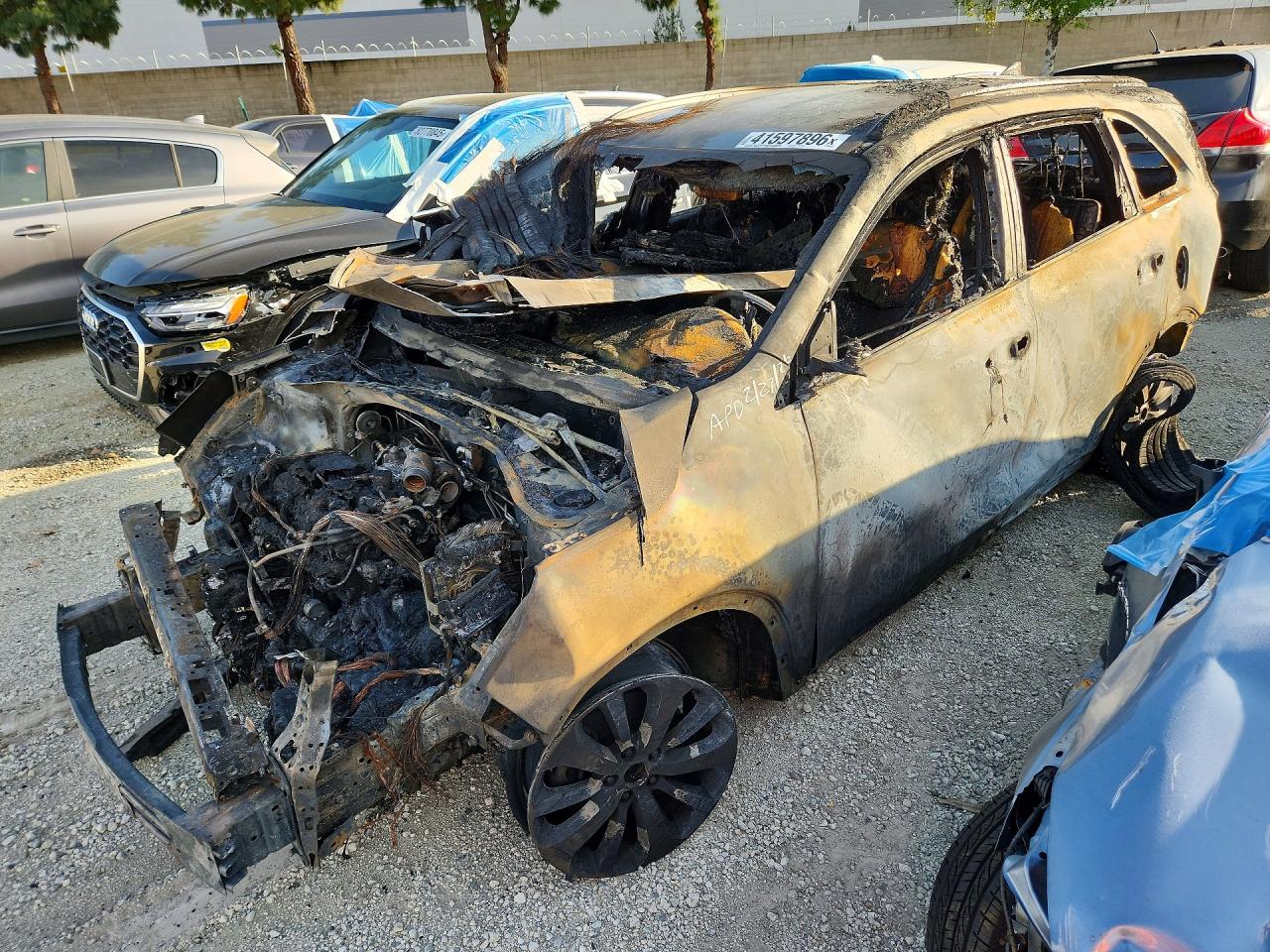2017 Kia Sorento EX, VIN 5XYPH4A19HG206610 — Burn