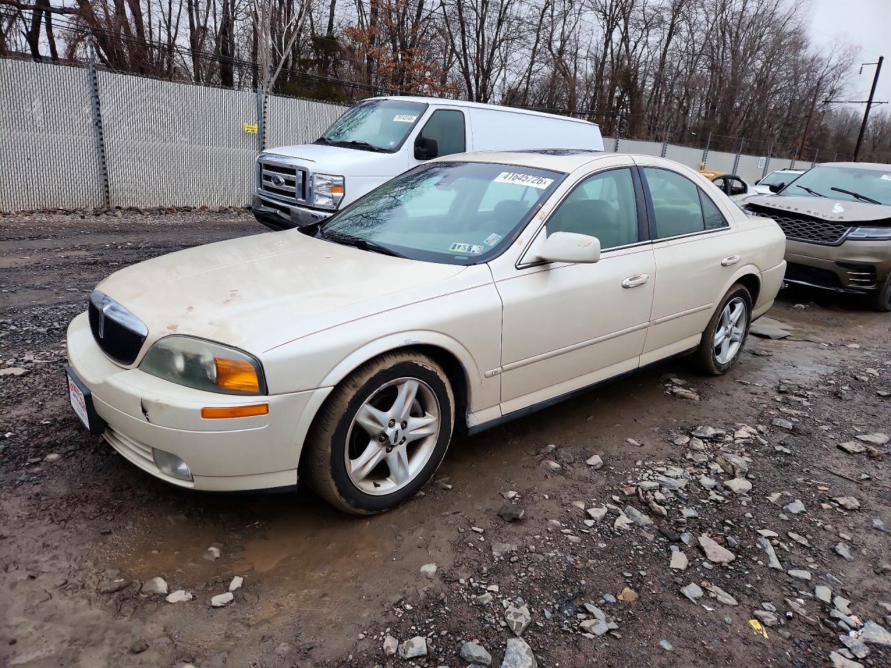 2001 Lincoln LS Sport, VIN 1LNHM86S01Y686215 — Перед