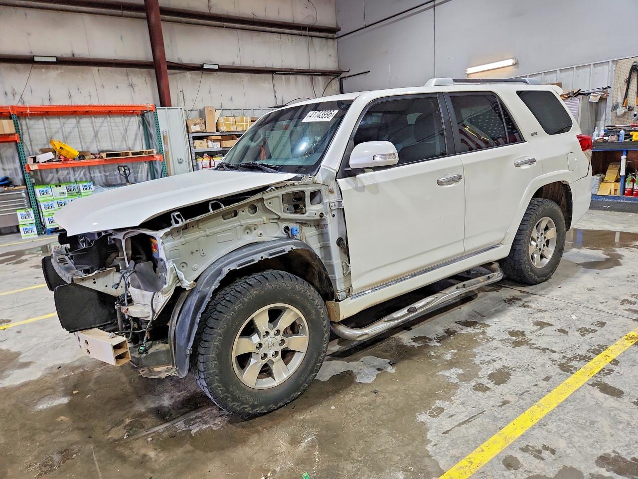 2010 Toyota 4Runner SR5, VIN JTEBU5JR9A5015622 — Front end