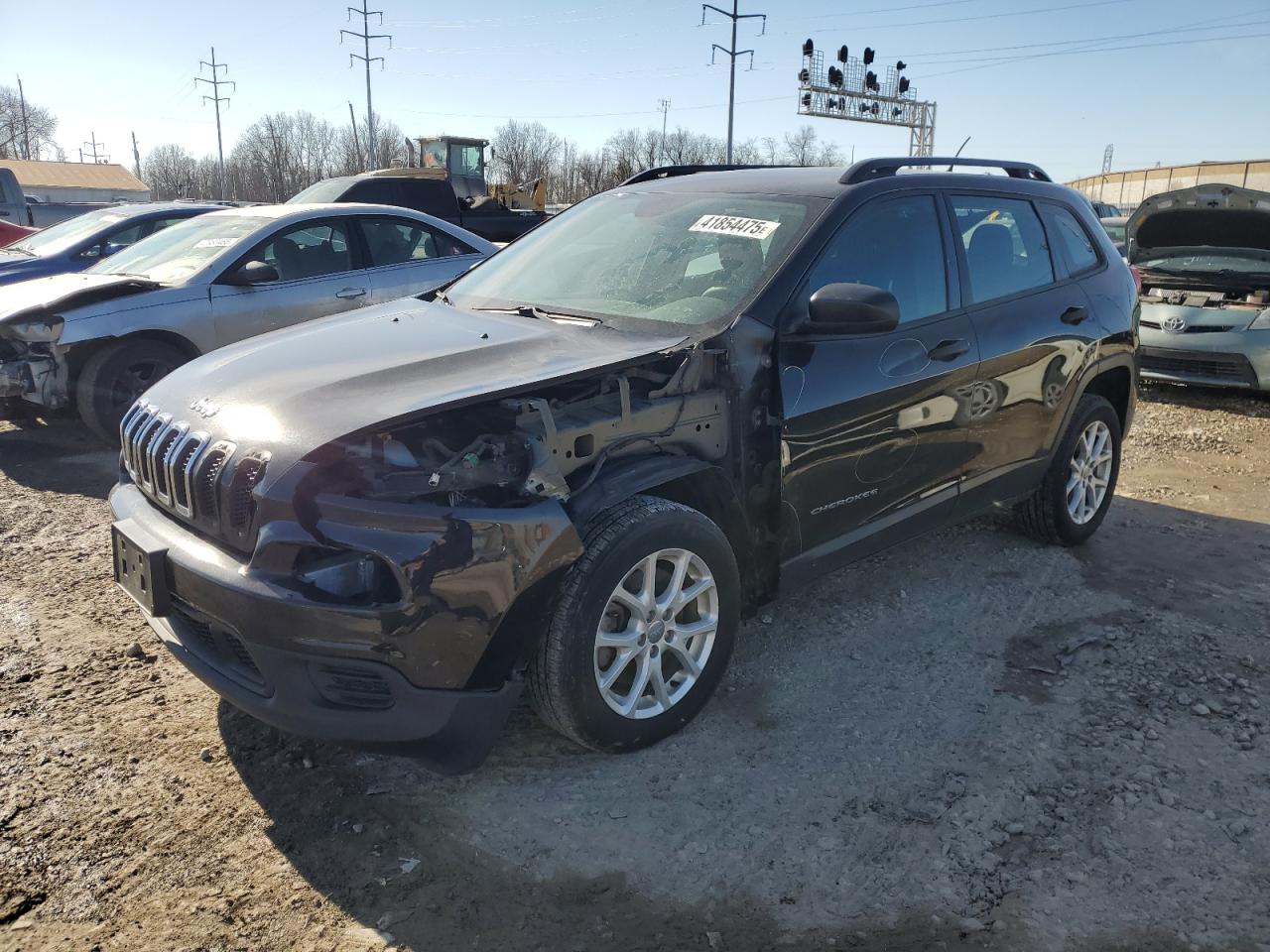 2015 Jeep Cherokee Sport, VIN 1C4PJLAB1FW656369 — Перед
