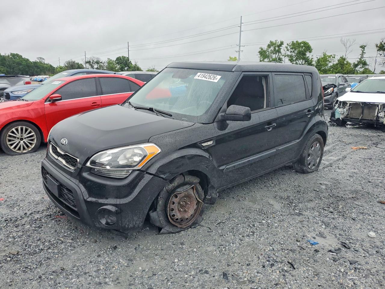 2013 Kia Soul, VIN KNDJT2A59D7612535 — Front end