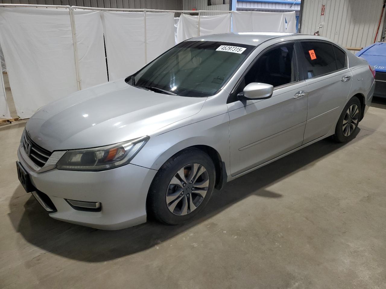 2013 Honda Accord LX, VIN 1HGCR2F38DA094002 — Пожар в салоне