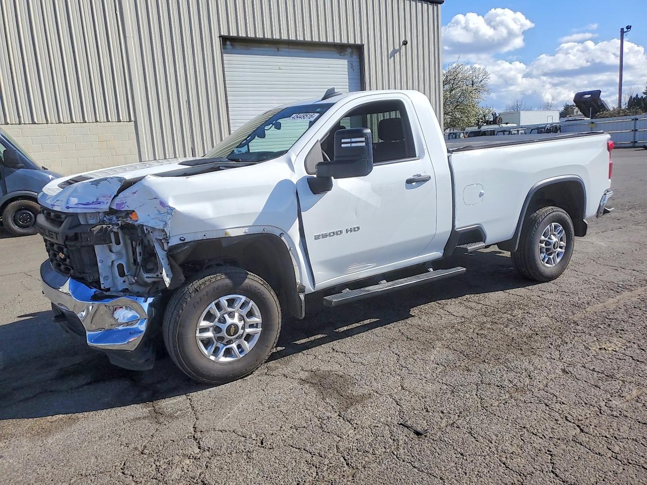 2022 Chevrolet Silverado 2500HD Work Truck, VIN 1GC0WLE71NF171110 — Front end
