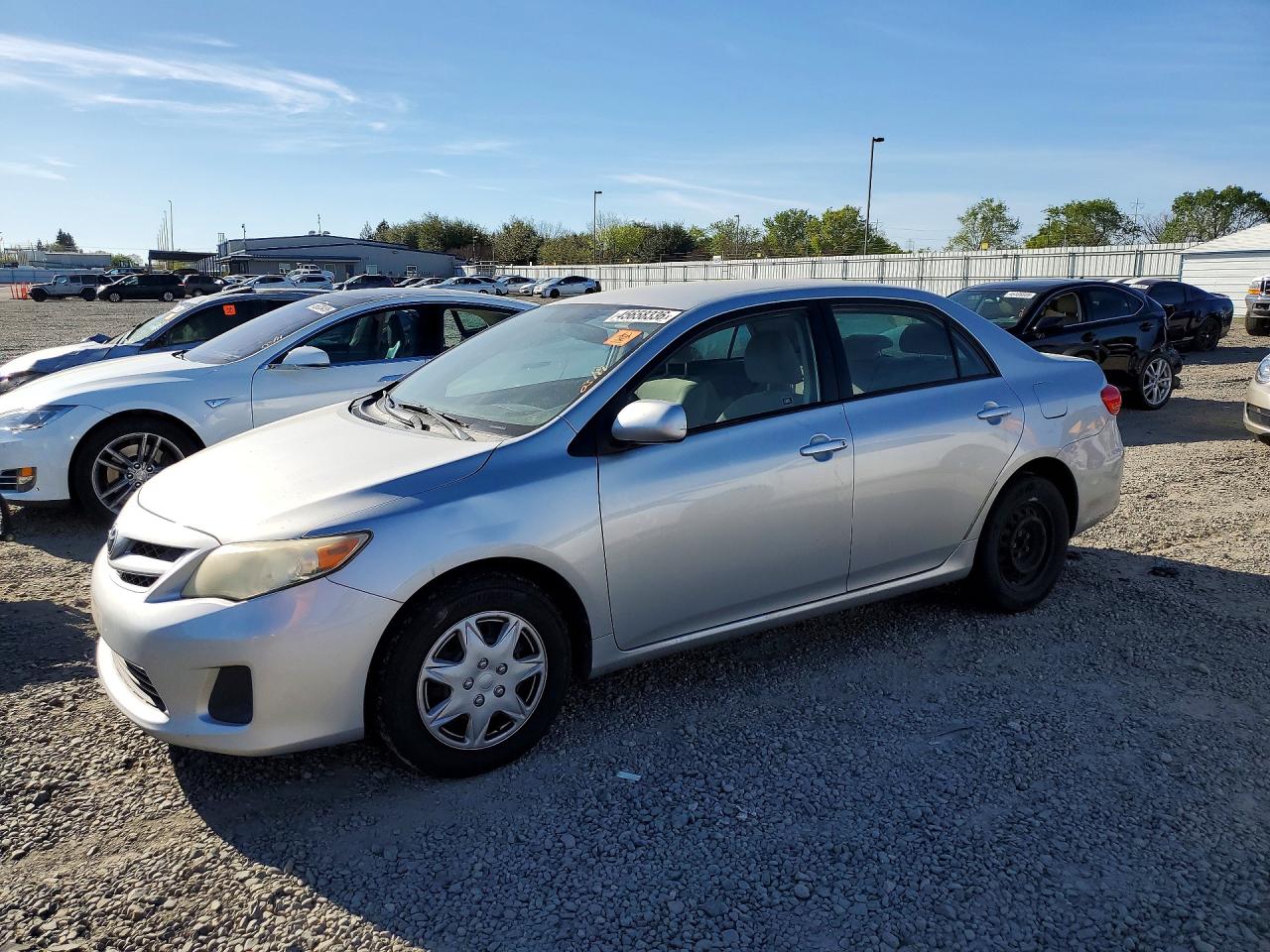 2011 Toyota Corolla LE, VIN JTDBU4EE3BJ088970 — Side