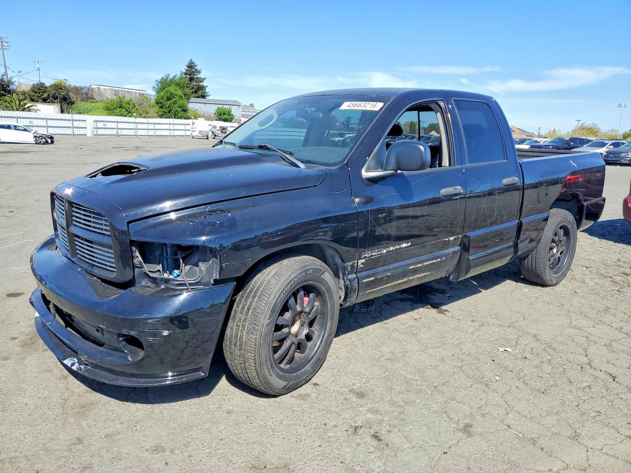 2005 Dodge Ram, VIN 3D7HA18H75G855951 — Перед