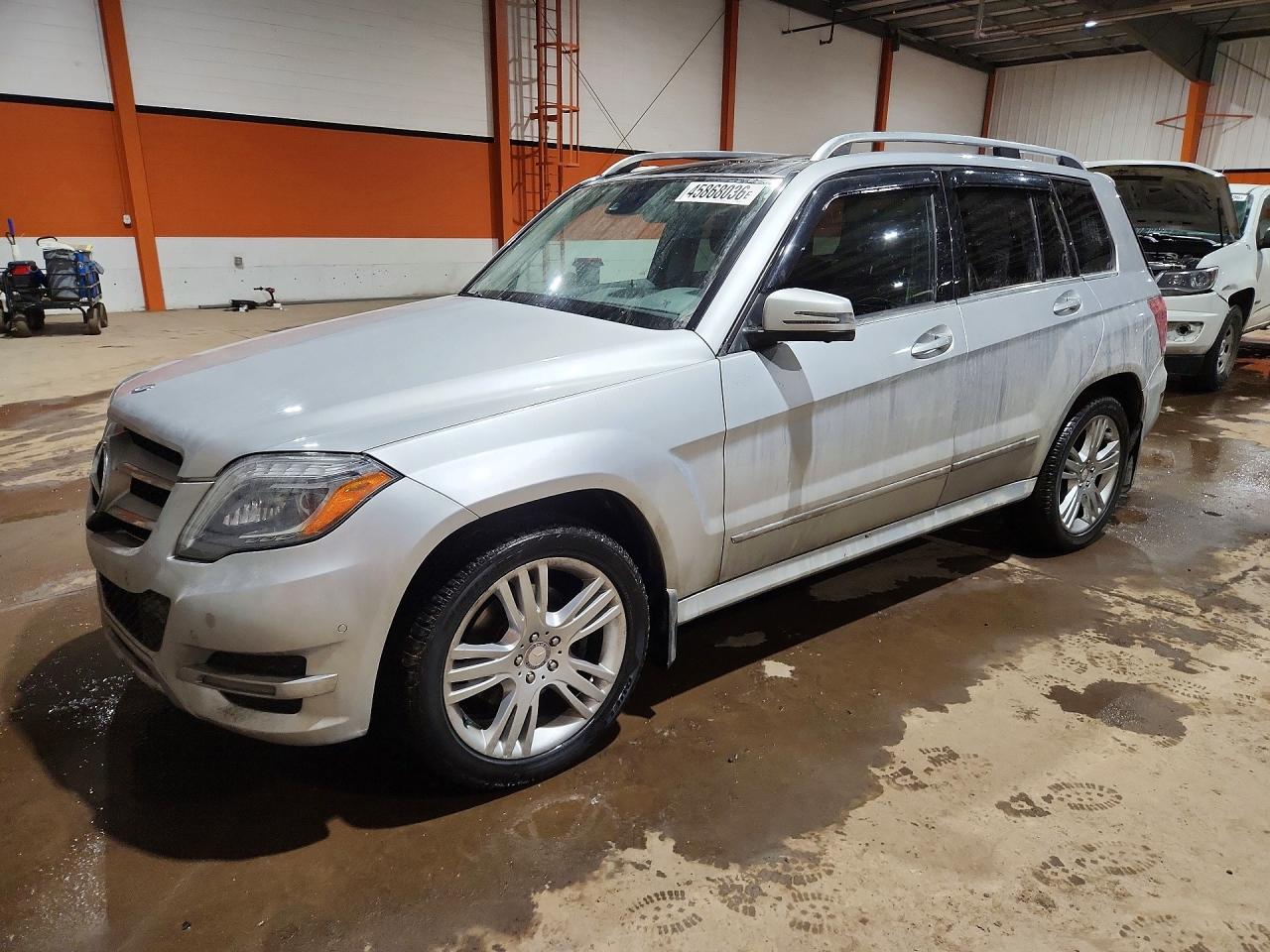 2014 Mercedes-Benz GLK 250, VIN WDCGG0EB2EG205641 — Rear end