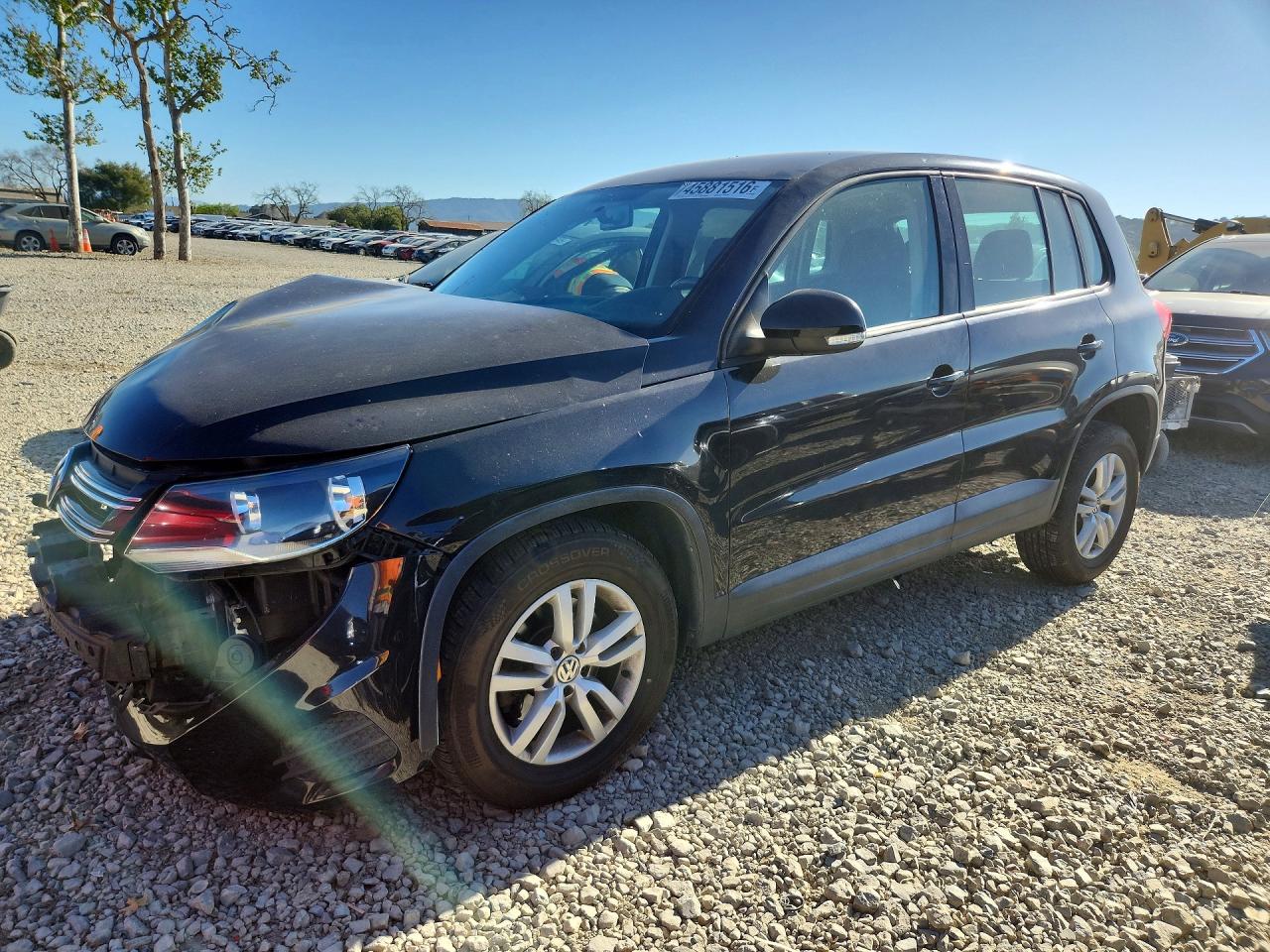 2013 Volkswagen Tiguan S, VIN WVGAV3AX7DW567145 — Front end