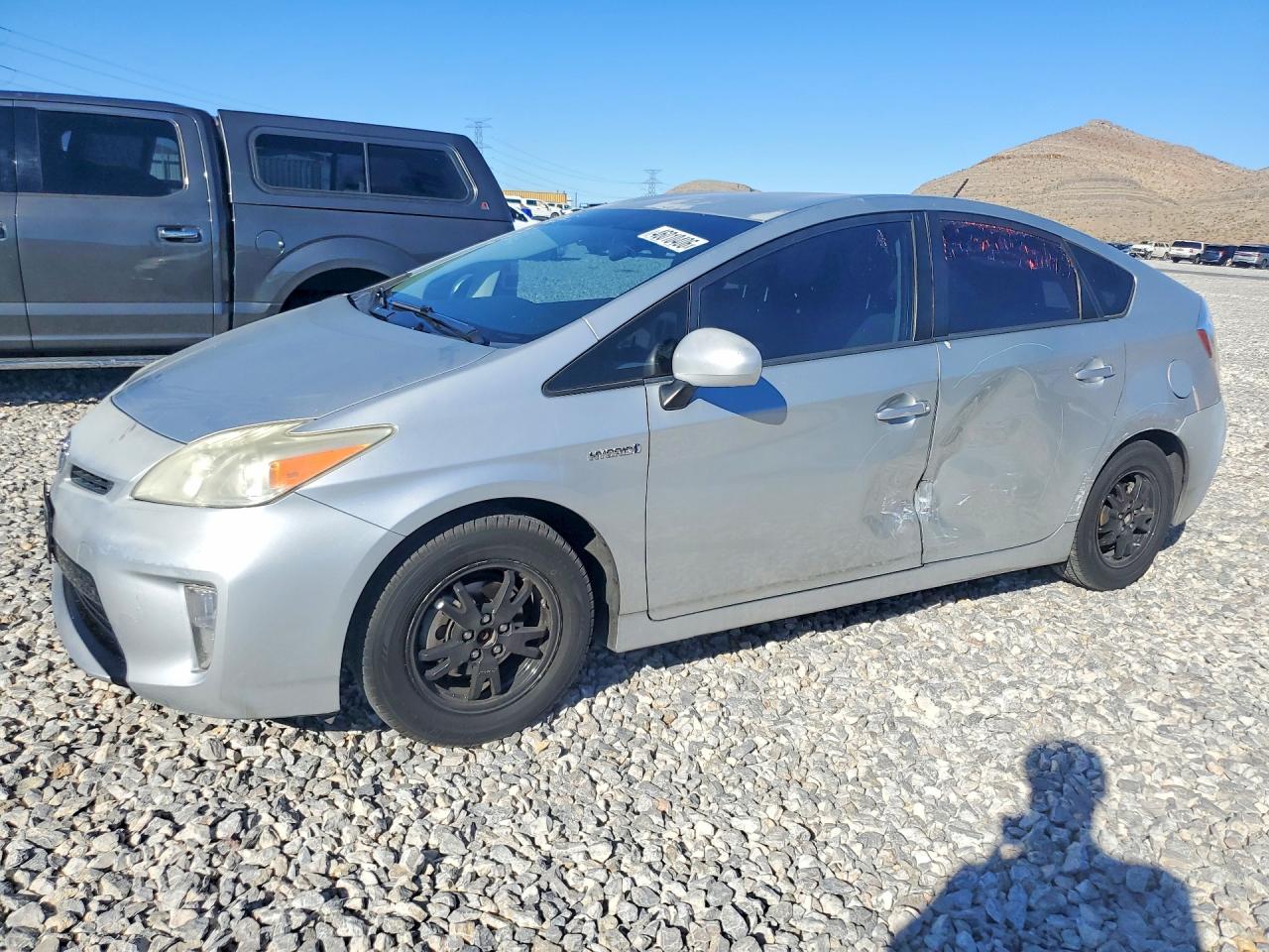 2013 Toyota Prius Three, VIN JTDKN3DU9D5576137 — Side