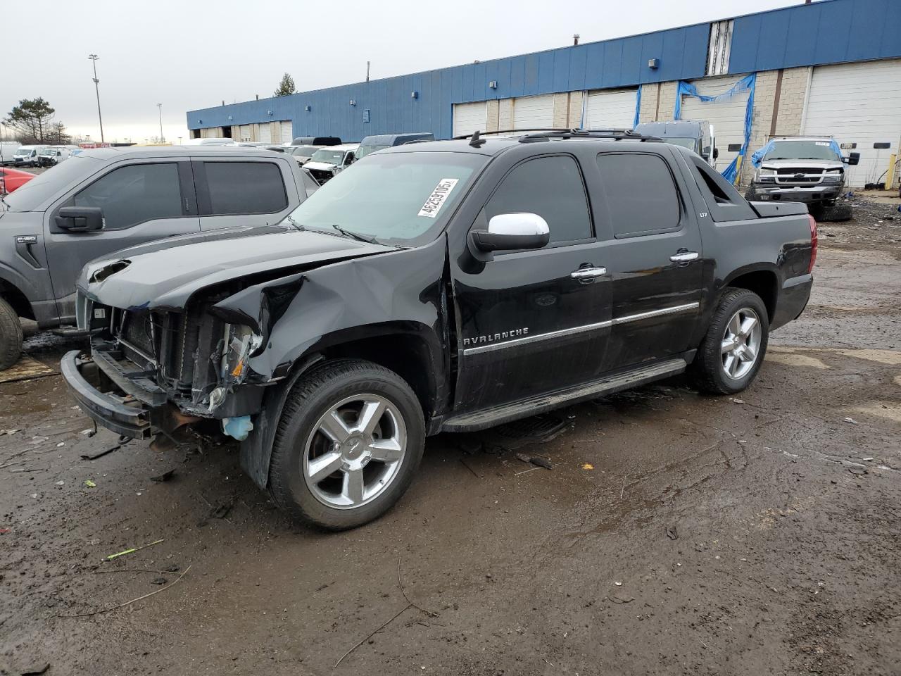 2012 Chevrolet Avalanche LTZ, VIN 3GNTKGE7XCG173005 — Перед