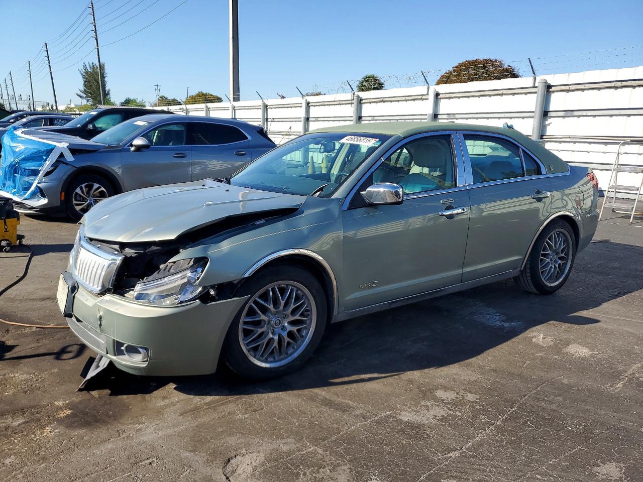 2008 Lincoln MKZ, VIN 3LNHM26T98R601421 — Front end