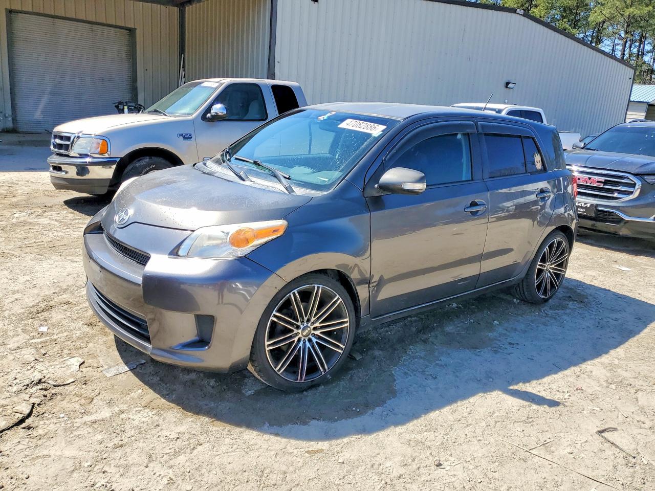 2008 Scion xD, VIN JTKKU10418J023744 — Перед