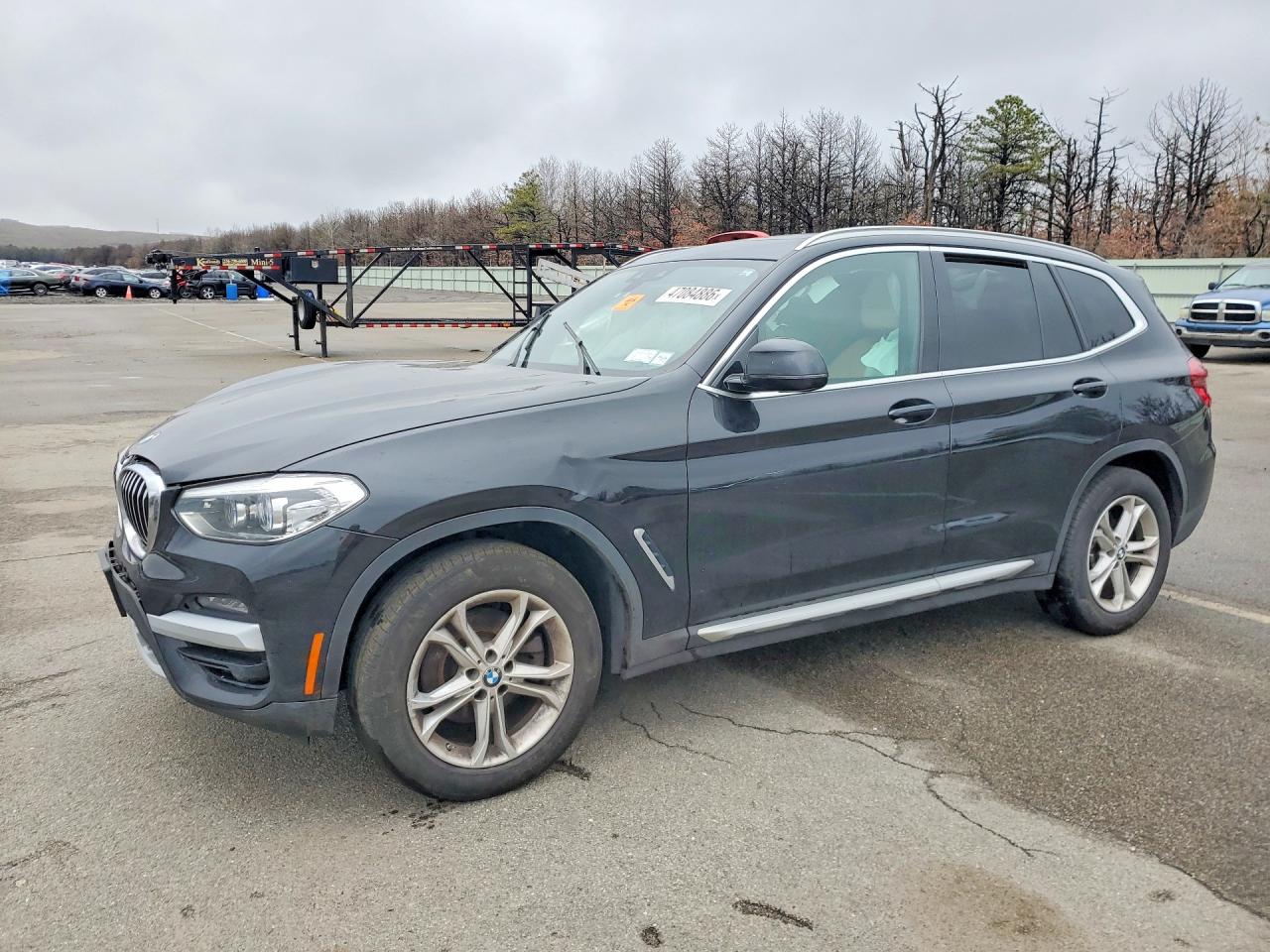 2021 BMW X3 xDrive30i, VIN 5UXTY5C03M9E39730 — Front end