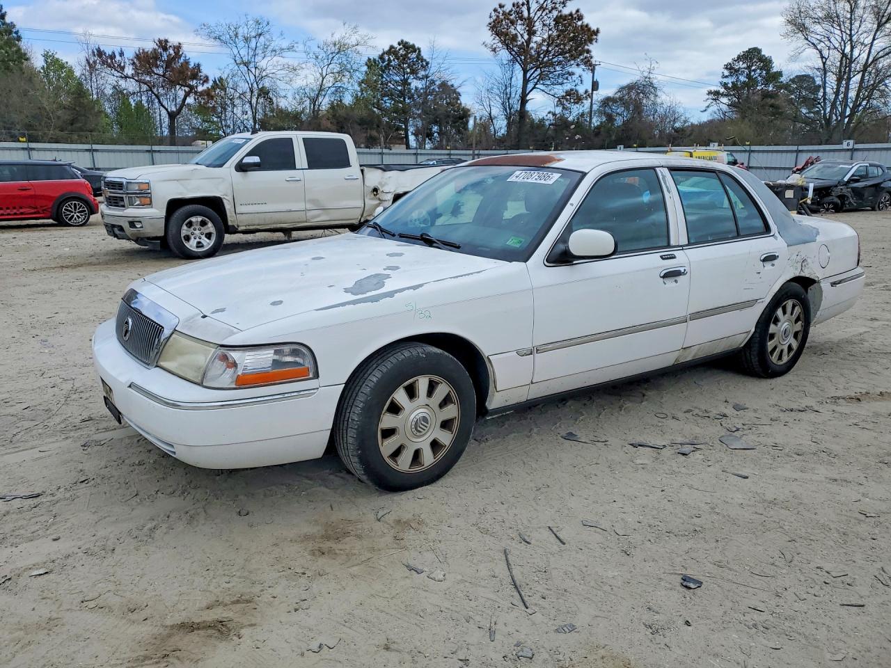 2004 Mercury Grand Marquis LS Premium, VIN 2MEFM75W44X625463 — Auction photo 1 of 4