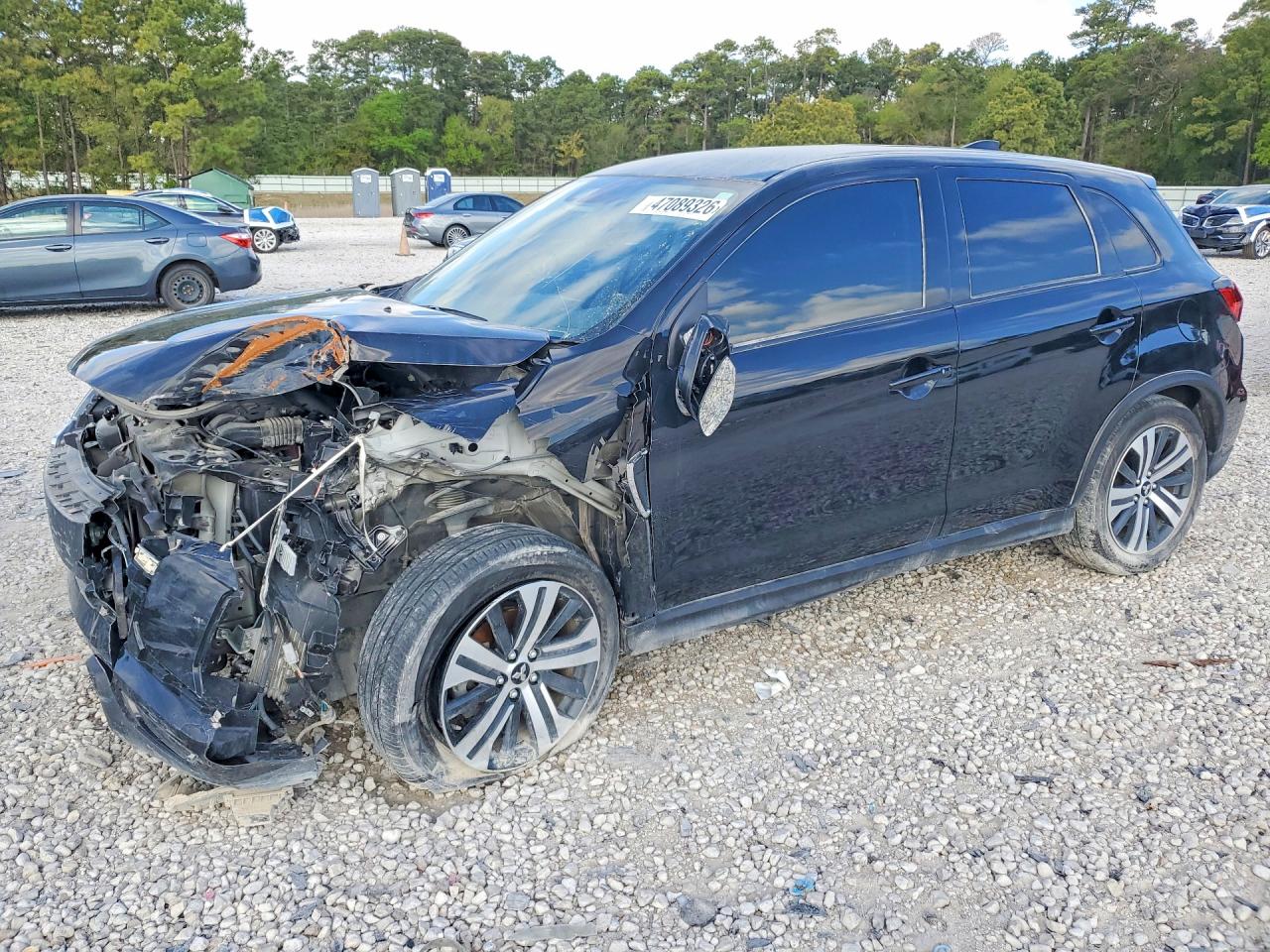 2022 Mitsubishi Outlander SE, VIN JA4APVAU7NU011490 — Vandalism