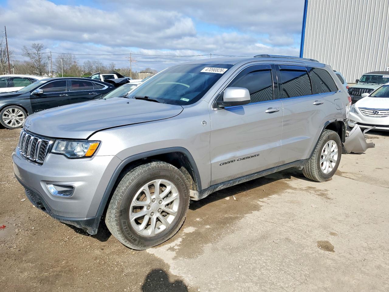 2021 Jeep Grand Cherokee Laredo E, VIN 1C4RJFAG3MC769423 — Rear end