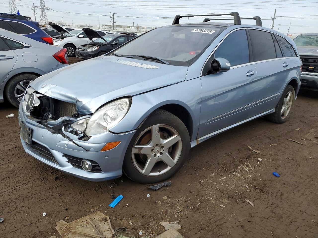2007 Mercedes-Benz R 5.0L, VIN 4JGCB75E57A057458 — Front end