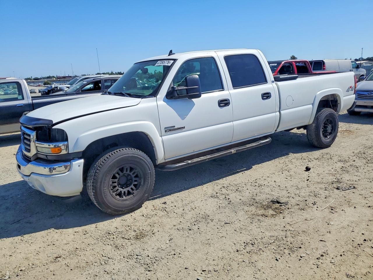 2007 GMC Sierra 3500 SRW Work Trk, VIN 1GTHK33D17F127957 — Front end