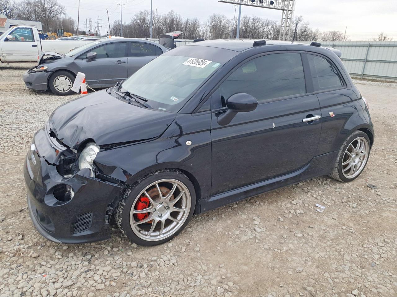 2014 FIAT 500 Abarth, VIN 3C3CFFFH5ET285157 — Front end