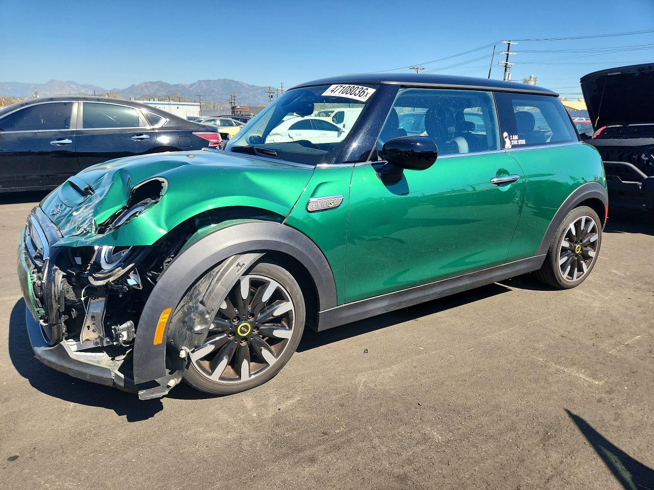 2023 MINI Hardtop Cooper SE, VIN WMW13DJ01P2T87963 — Front end