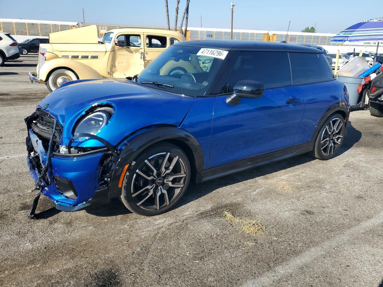 2026 MINI Hardtop Cooper S, VIN WMW23GD07T2Y12274 — Front end