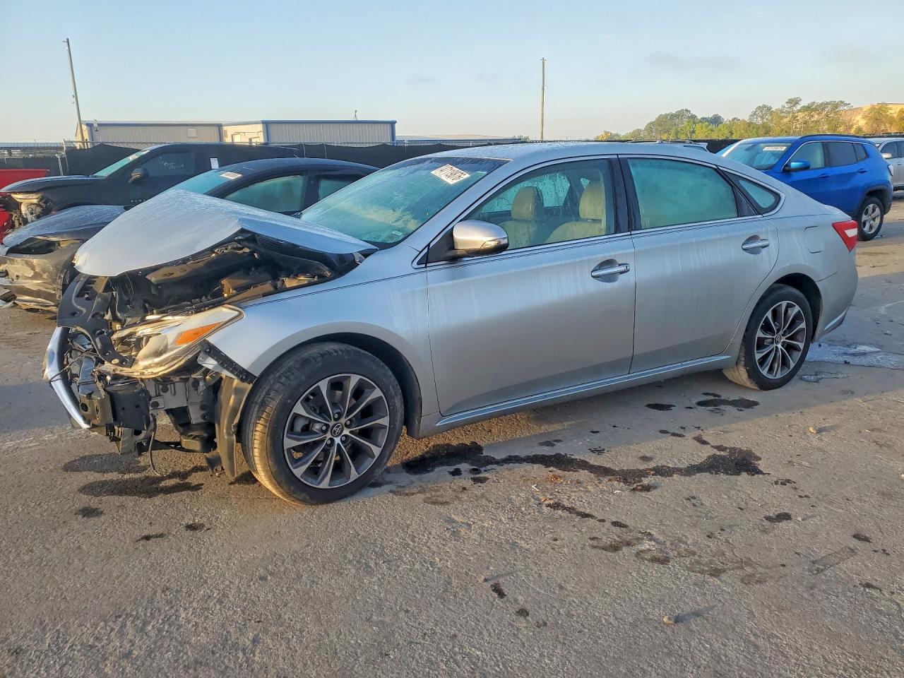 2017 Toyota Avalon Touring, VIN 4T1BK1EB6HU244321 — Front end