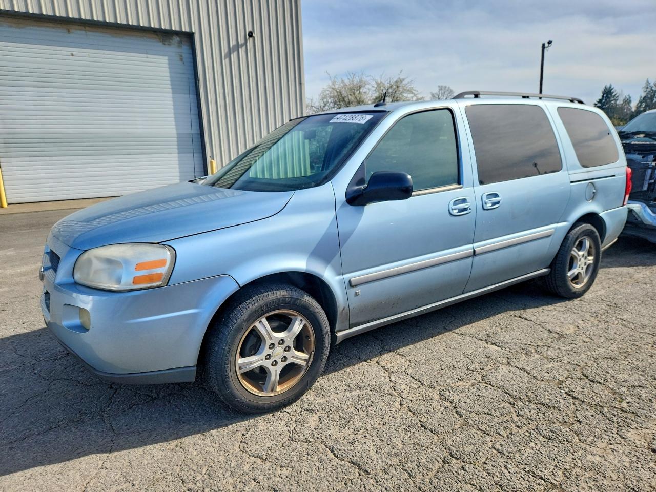 2007 Chevrolet Uplander 2LT, VIN 1GNDV33177D120171 — Front end