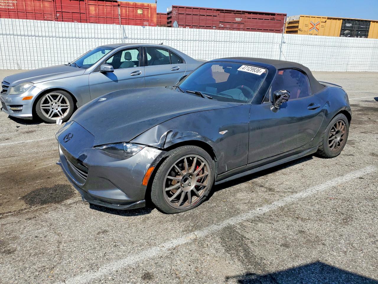2016 Mazda MX-5 Miata Club, VIN JM1NDAC70G0109173 — Front end