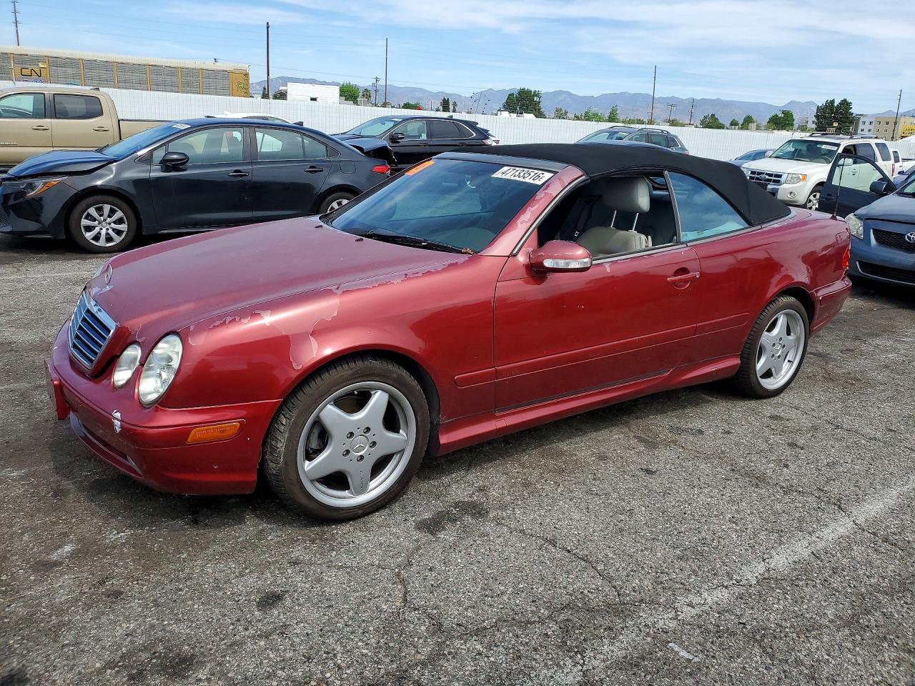 2000 Mercedes-Benz CLK 320/430, VIN WDBLK70G1YT027858 — Minor dents and scratches