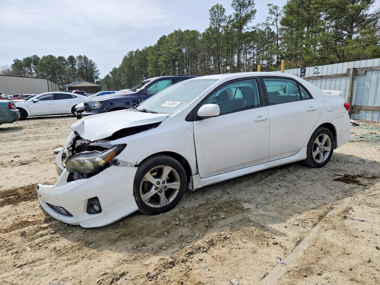 2011 Toyota Corolla LE, VIN 2T1BU4EE1BC580201 — Front end