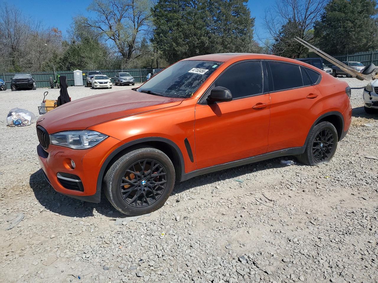 2016 BMW X6 xDrive50i, VIN 5UXKU6C50G0R34000 — Minor dents and scratches
