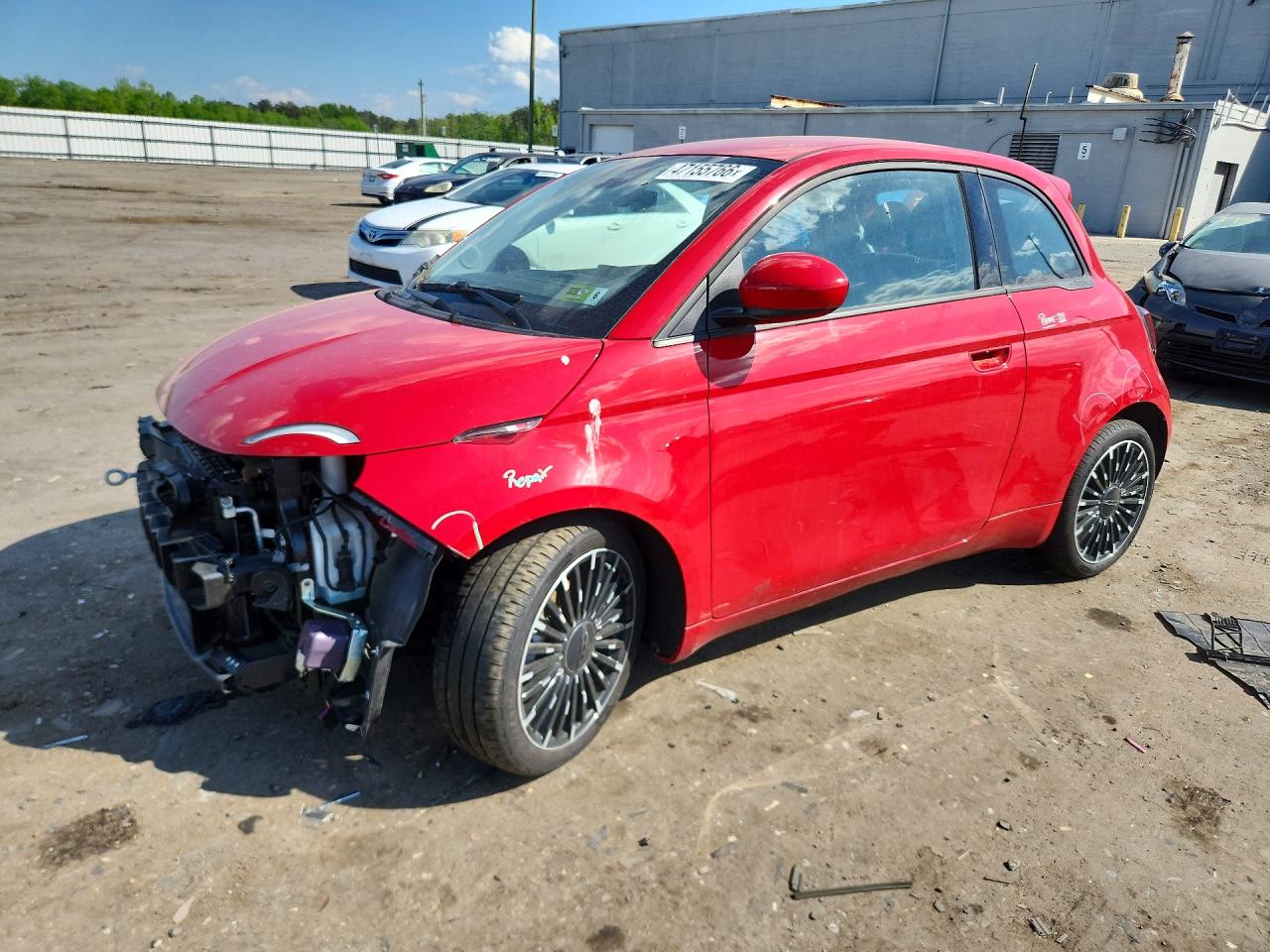 2024 FIAT 500e INSPI(RED), VIN ZFAFFAA45RX209519 — Front end