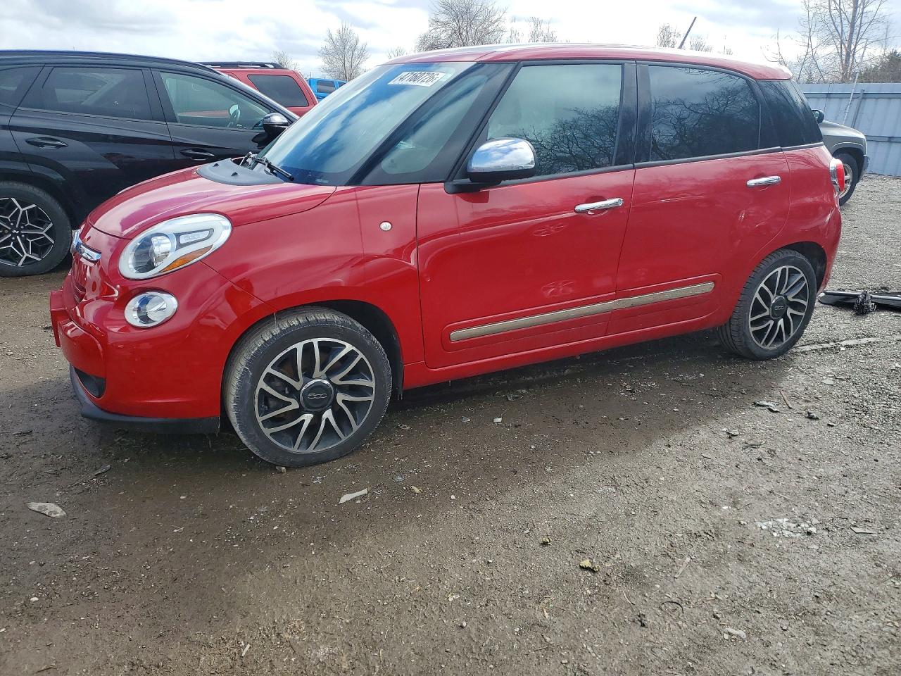 2014 FIAT 500L Lounge, VIN ZFBCFACH8EZ024443 — Пожар в салоне
