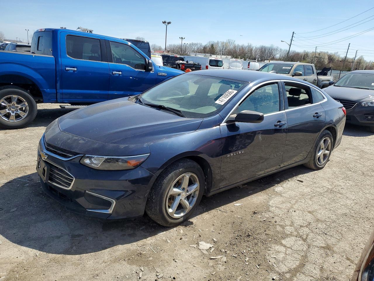 2016 Chevrolet Malibu LS, VIN 1G1ZB5ST7GF183435 — Minor dents and scratches