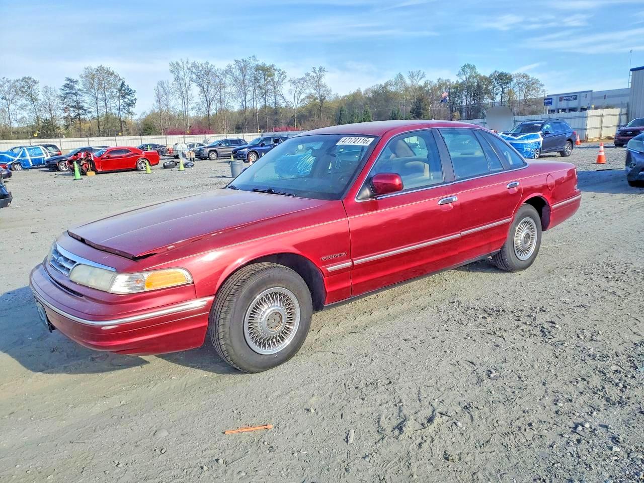 1995 Ford Crown Victoria, VIN 2FALP73W1SX145351 — Rear end