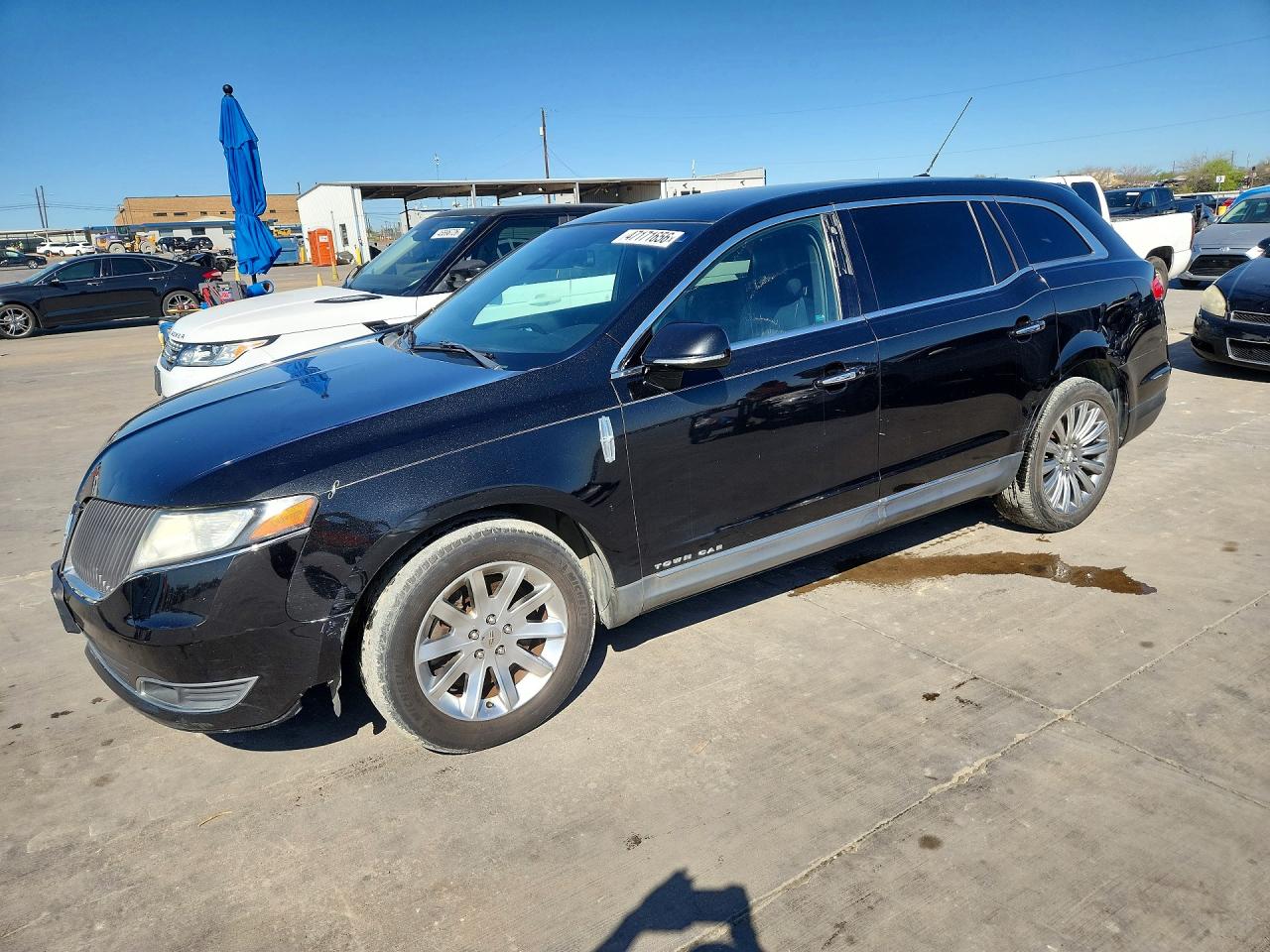 2013 Lincoln MKT, VIN 2LMHJ5NK5DBL54611 — Normal wear