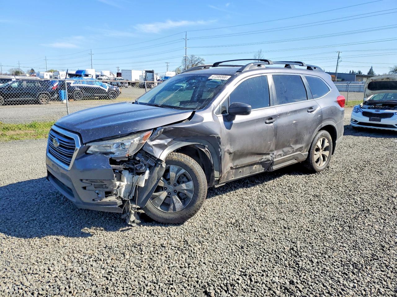 2020 Subaru Ascent Premium, VIN 4S4WMAFD2L3476280 — Front end