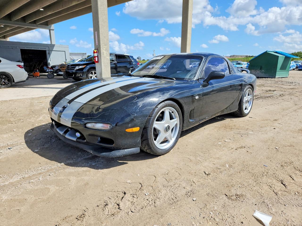1993 Mazda RX-7, VIN JM1FD3319P0208019 — Front end