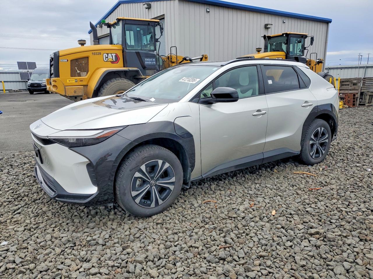 2024 Toyota bZ4X XLE, VIN JTMABACA3RA071418 — Rear end