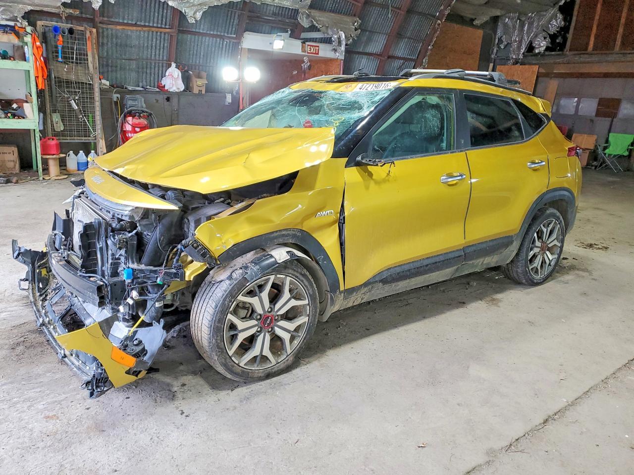 2023 Kia Seltos SX, VIN KNDETCA24P7412972 — Опрокидывание