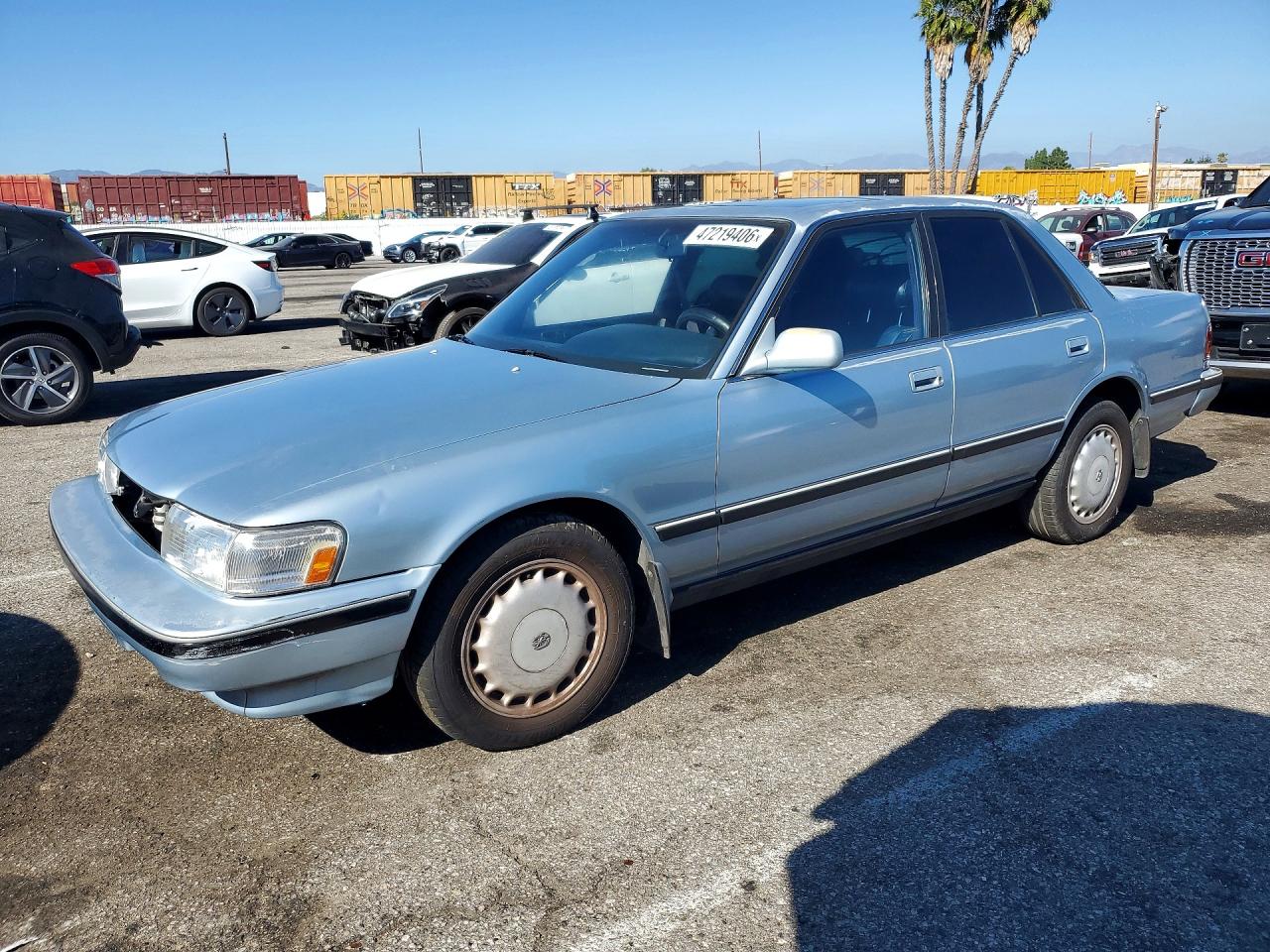 1989 Toyota Cressida, VIN JT2MX83E1K0017727 — Front end