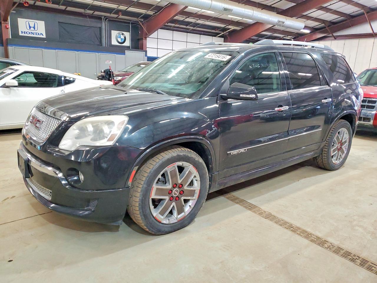 2012 GMC Acadia Denali, VIN 1GKKRTED3CJ201907 — Minor dents and scratches