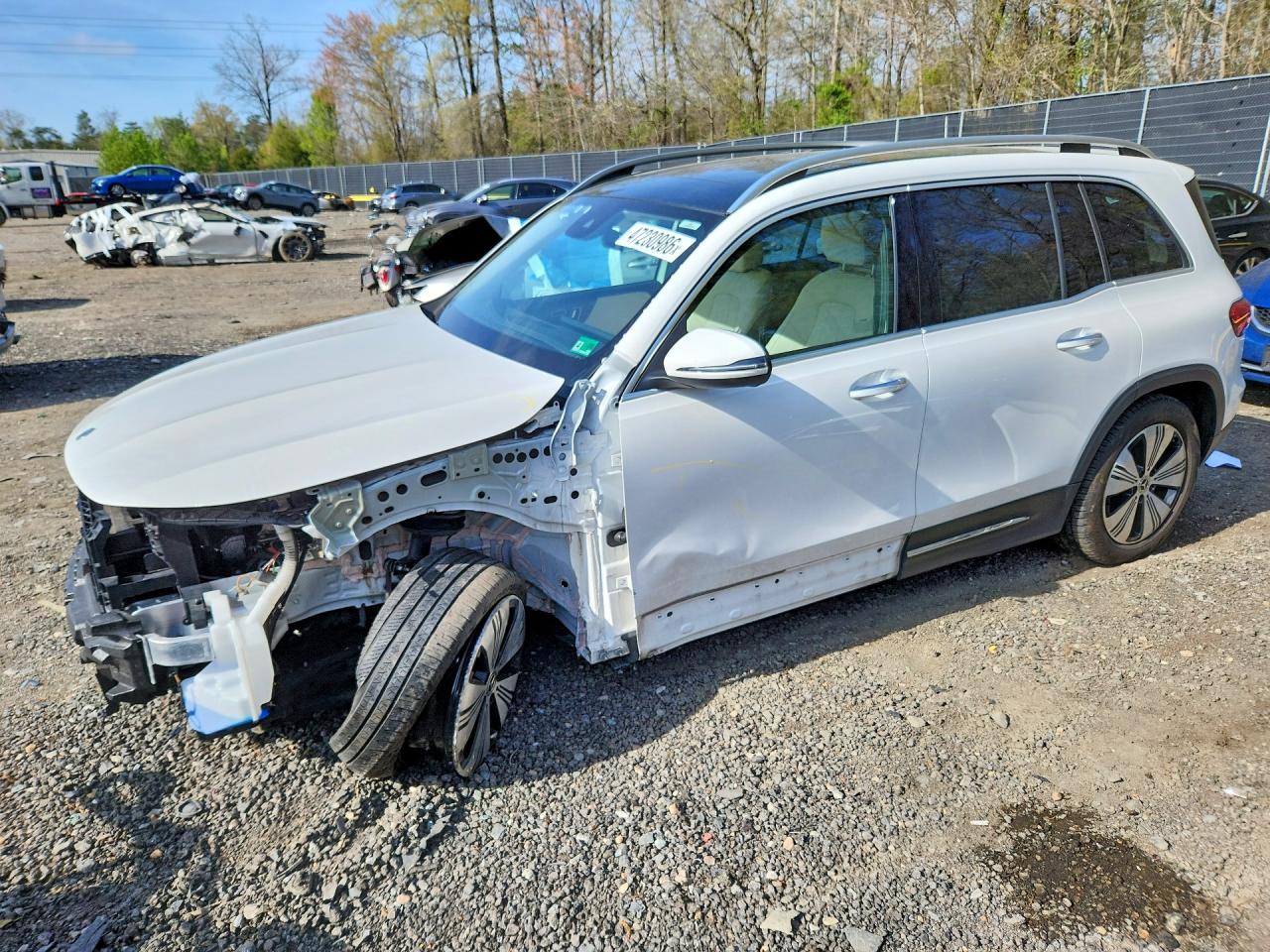 2023 Mercedes-Benz EQB 300, VIN W1N9M0KB3PN054831 — Front end