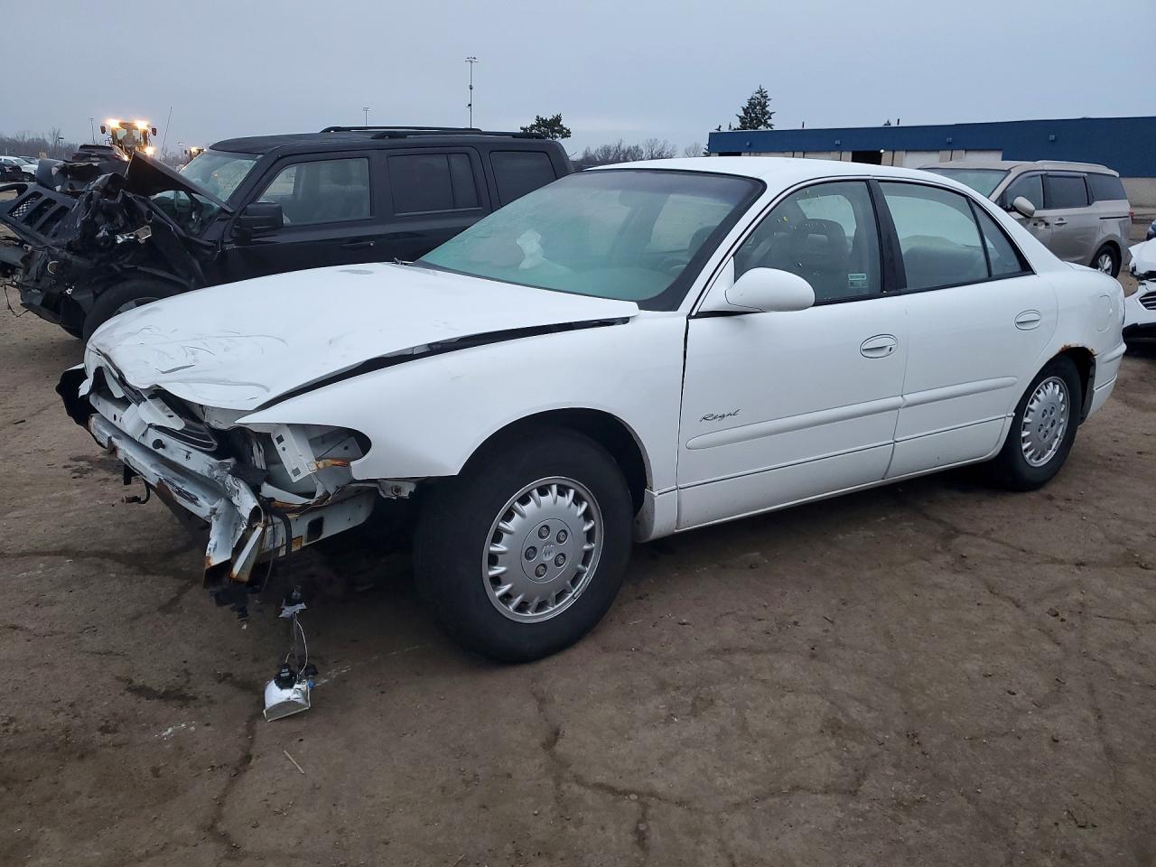 1998 Buick Regal LS, VIN 2G4WB52K6W1545466 — Перед