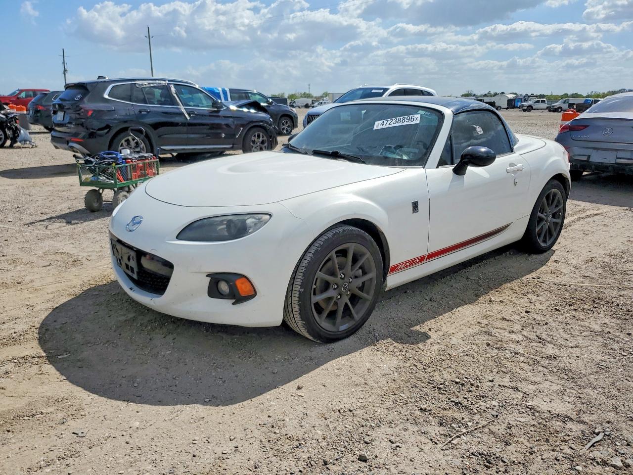 2015 Mazda MX-5 Miata Club, VIN JM1NC2MF8F0241403 — Rear end