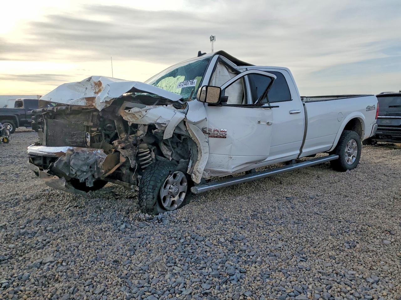 2017 Ram 2500 Lone Star, VIN 3C6UR5JL6HG516858 — Front end