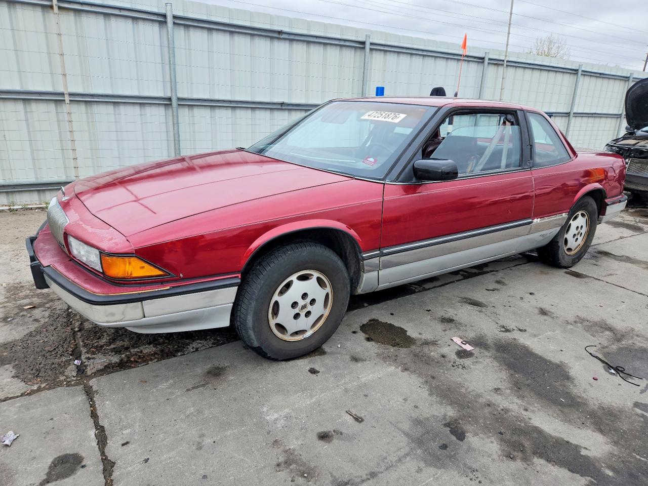 1989 Buick Regal, VIN 2G4WD14WXK1429054 — Side