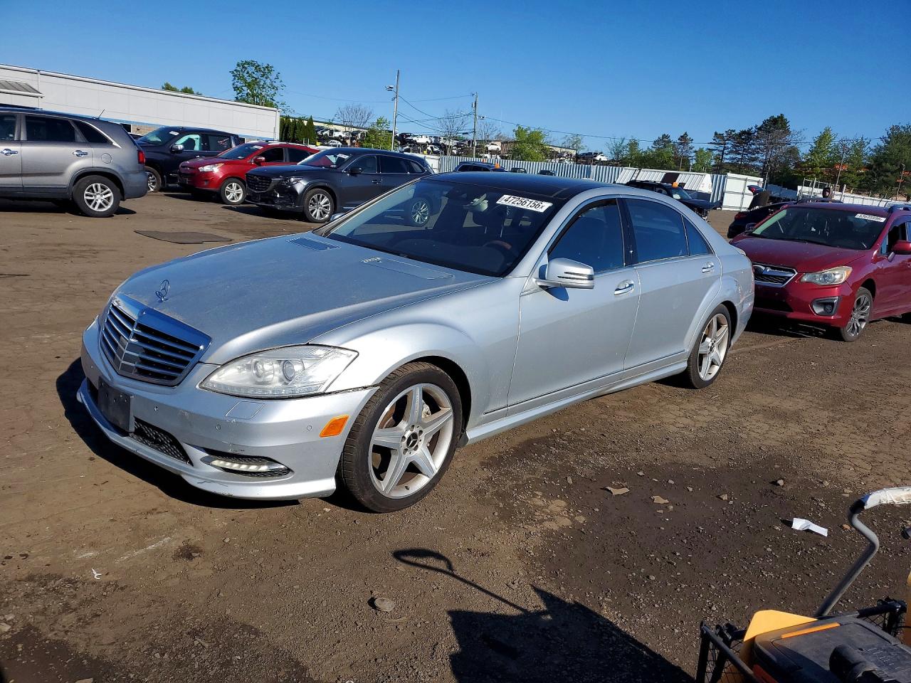 2011 Mercedes-Benz S 550, VIN WDDNG8GB3BA380722 — Front end