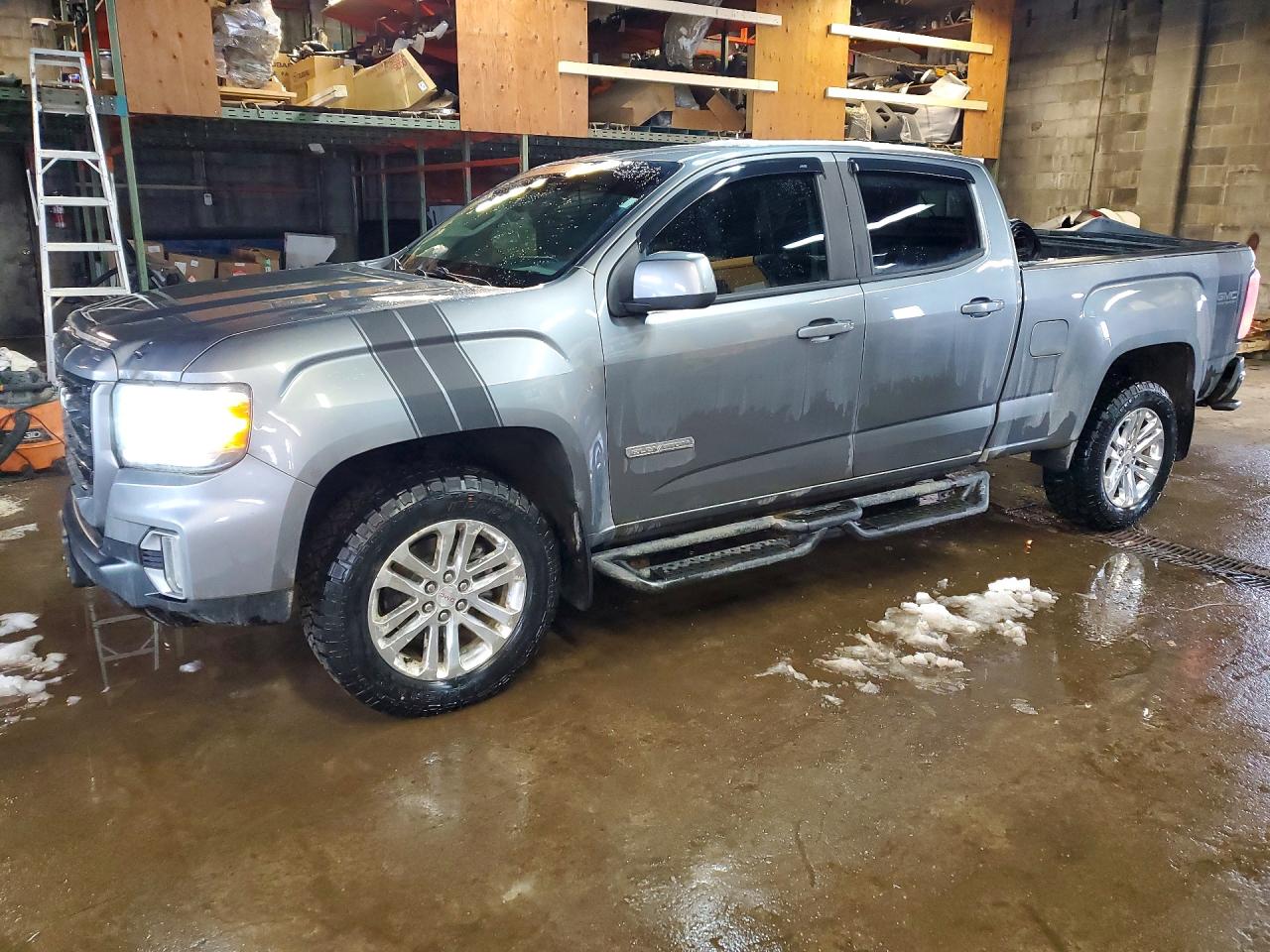 2022 GMC Canyon 4WD Elevation, VIN 1GTG6CEN2N1252823 — Rear end