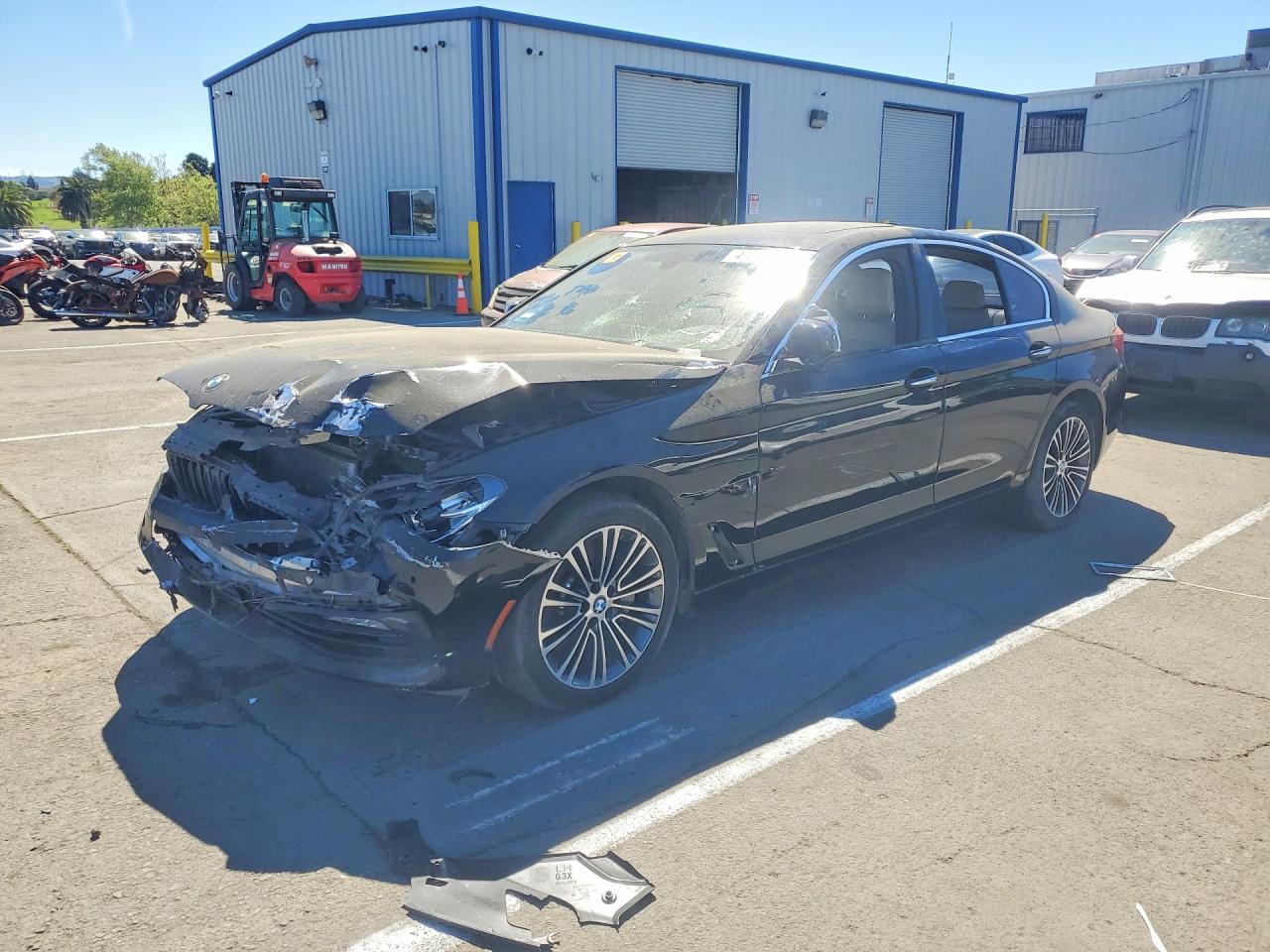 2018 BMW 5 Series 530i, VIN WBAJA5C50JWA36940 — Front end