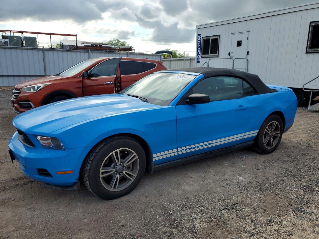2011 Ford Mustang V6, VIN 1ZVBP8EM3B5145664 — Вода / потоп